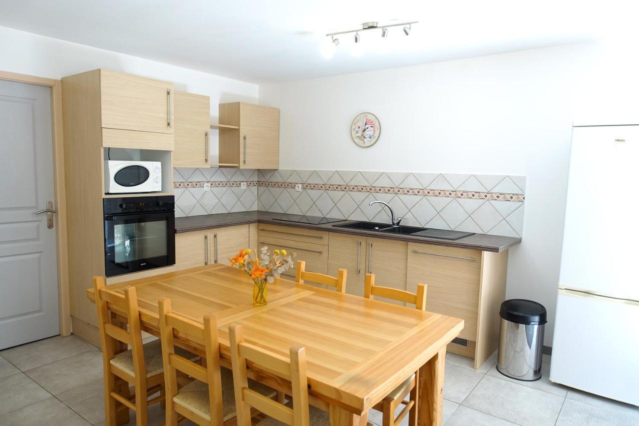 Saint-André-dʼEmbrun Appartement Spacieux Avec Terrasse מראה חיצוני תמונה
