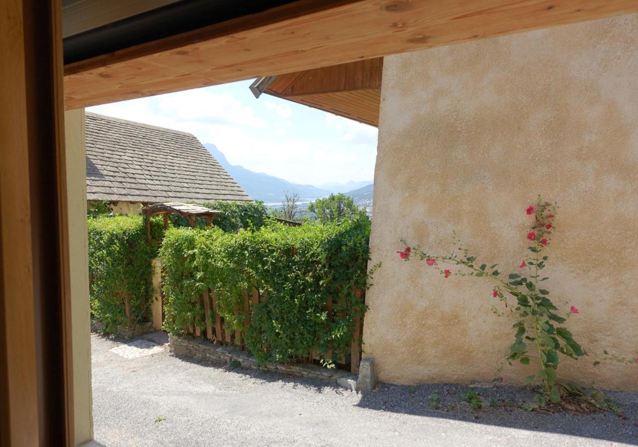 Saint-André-dʼEmbrun Appartement Spacieux Avec Terrasse מראה חיצוני תמונה