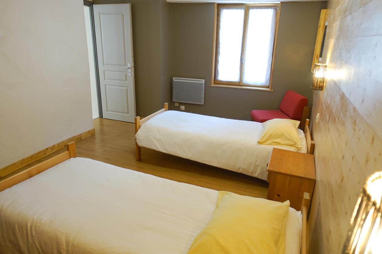 Saint-André-dʼEmbrun Appartement Spacieux Avec Terrasse מראה חיצוני תמונה